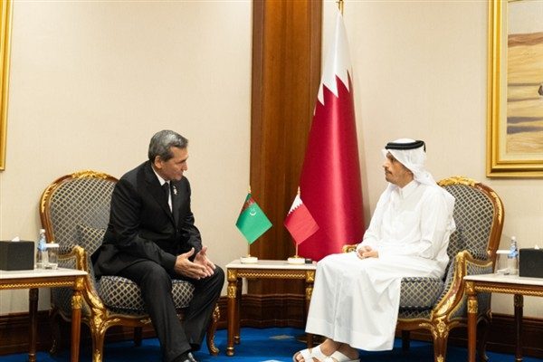 Katar Başbakanı ve Dışişleri Bakanı Al Sani, Doha'da d&uuml;zenlenen Acil
