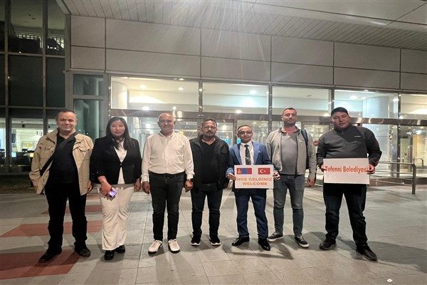 T&uuml;rkiye&rsquo;den s&ouml;z konusu kardeş şehir anlaşması imza t&ouml;renine katılmak &uuml;zere