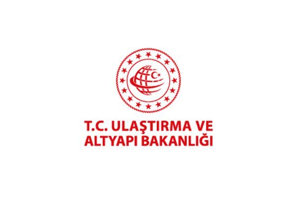 Bakan Uraloğlu, 2011 yılında hizmete giren hat sayesinde Ankara-Konya arasındaki