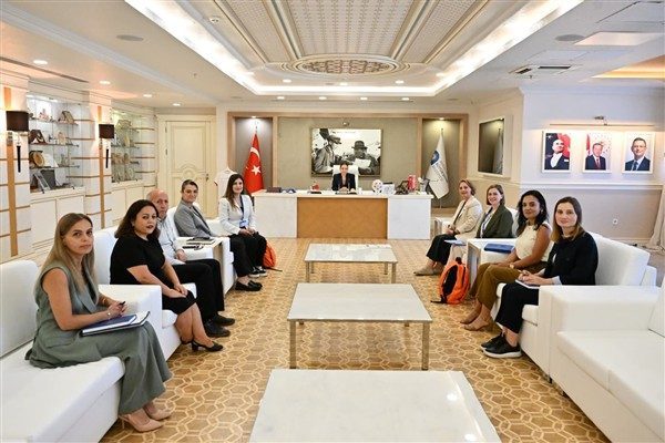 Antalya B&uuml;y&uuml;kşehir Belediyesi Başkan Vekili B&uuml;şra &Ouml;zdemir, &ldquo;Kadın Dostu Kentler