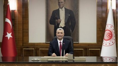 Ticaret Bakanı &Ouml;mer Bolat, İstanbul&rsquo;da d&uuml;zenlenen *&ldquo;T&uuml;rkMedya E-Ticaret ve Perakende