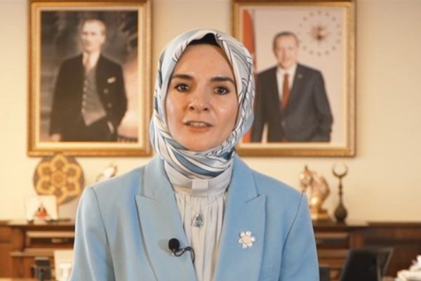 Aile ve Sosyal Hizmetler Bakanı Mahinur &Ouml;zdemir G&ouml;ktaş, AK Parti