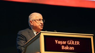 Konya’da bulunan Milli Savunma Bakanı Güler, beraberindeki Genelkurmay Başkanı Orgeneral