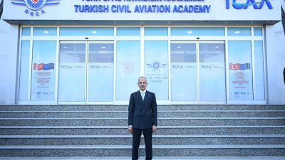 Ulaştırma ve Altyapı Bakanı Uraloğlu, 162 milyon yolcu ile T&uuml;rkiye'nin