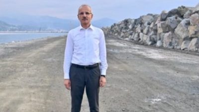 Ulaştırma ve Altyapı Bakanı Abdulkadir Uraloğlu, a&ccedil;ıklamasında &Ccedil;orum ve Amasya'yı