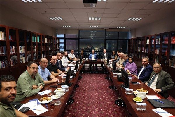 BAOB Yerleşkesi&rsquo;ndeki toplantıya, il&ccedil;e belediye başkanları, akademik oda başkanları ve