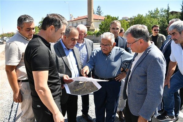 Kayseri B&uuml;y&uuml;kşehir Belediye Başkanı B&uuml;y&uuml;kkılı&ccedil;, Hacılar il&ccedil;esinde B&uuml;y&uuml;kşehir Belediyesi ile