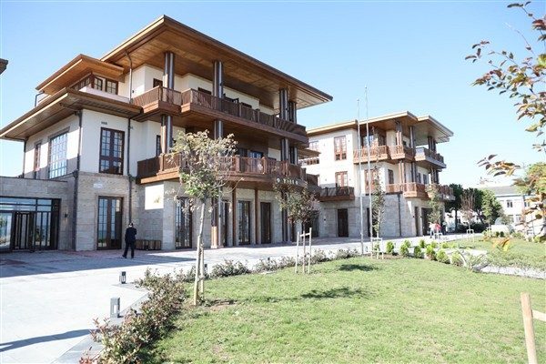Samsun B&uuml;y&uuml;kşehir Belediyesi tarafından Atakum il&ccedil;esinde inşa edilen kitap kafe,