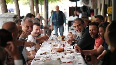 Başkan Besim Dutlulu&rsquo;ya Şehzadeler Belediye Başkan Yardımcısı Ahmet Anıl Ceylan