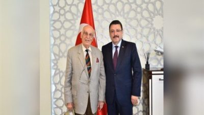 Başkan Gen&ccedil; mesajında, Hasan Melek&rsquo;in 1980-1984 yılları arasında Trabzon&rsquo;a &ouml;nemli