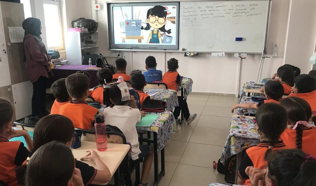 Batman İl Sağlık M&uuml;d&uuml;rl&uuml;ğ&uuml;&rsquo;ne bağlı Tılmer&ccedil; Sağlıklı Hayat Merkezinde g&ouml;revli