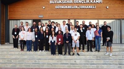 Etkinliğe Bursa Kent Konseyi Başkanı Prof. Dr. Ertuğrul Aksoy, Gen&ccedil;lik
