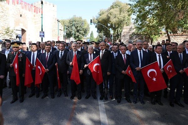 Bursa&rsquo;da 2 yıl, 2ay, 2 g&uuml;n s&uuml;ren Yunan işgalinin sona