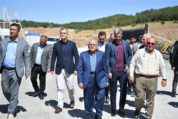 Kayseri B&uuml;y&uuml;kşehir Belediye Başkanı Dr. Memduh B&uuml;y&uuml;kkılı&ccedil;, kenti sporun merkezi