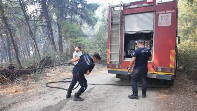 Osmangazi il&ccedil;esine bağlı G&uuml;ndoğdu Mahallesi&rsquo;nde &ccedil;ıkan orman yangınına Bursa B&uuml;y&uuml;kşehir