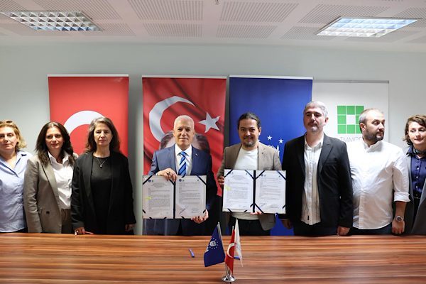 Bursa B&uuml;y&uuml;kşehir Belediyesi ve TMMOB Şehir Plancıları Odası tarafından, &lsquo;8