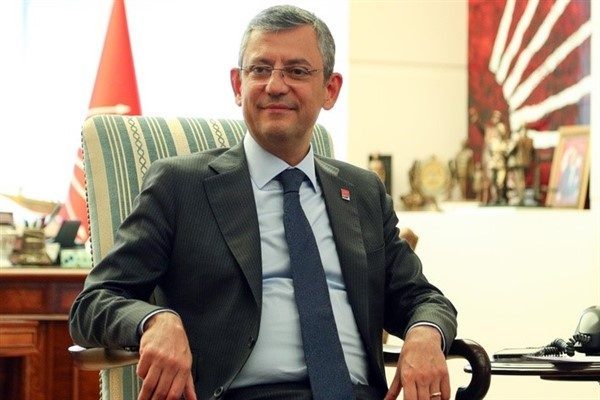 &Ouml;zel Nisan&rsquo;da yaşanan gelişmelerden dolayı başkanlık yetkisini kullanarak t&uuml;m delegeleri
