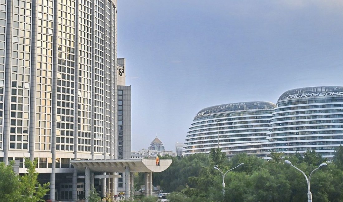 Guo Jiakun, bug&uuml;n d&uuml;zenlenen basın toplantısında bir gazetecinin Amrika Birleşik