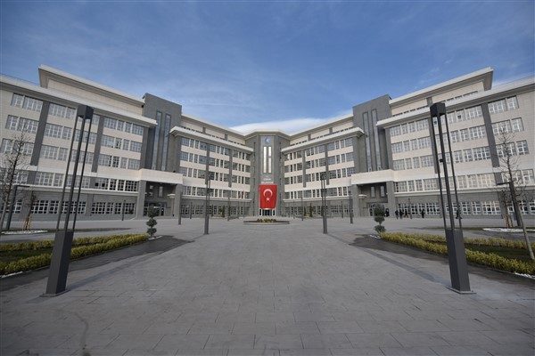 &Ccedil;orum Belediyesi Sosyal Yardım İşleri M&uuml;d&uuml;rl&uuml;ğ&uuml;&rsquo;nden yardım alan ailelerin kırtasiye