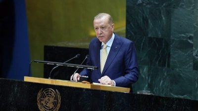Cumhurbaşkanı Erdoğan'ın konuşmasından bazı satır başları ş&ouml;yle: "Sayın Başkan, değerli