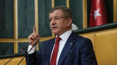 Gelecek Partisi Genel Başkanı Ahmet Davutoğlu,&nbsp;beraberinde Genel Başkan Yardımcıları Ferhat