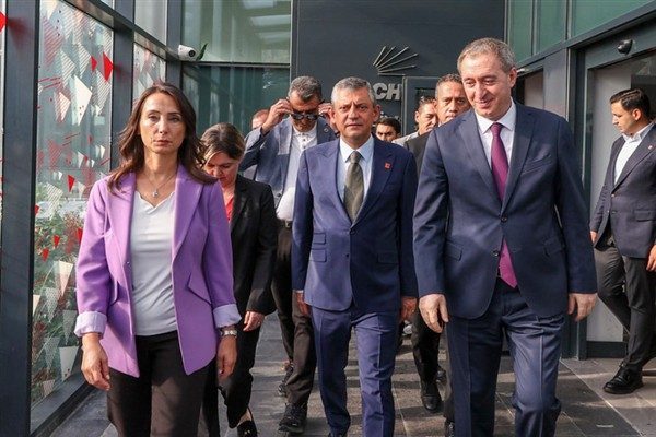 CHP Genel Başkanı &Ouml;zel, Halkların Eşitlik ve Demokrasi Partisi Eş