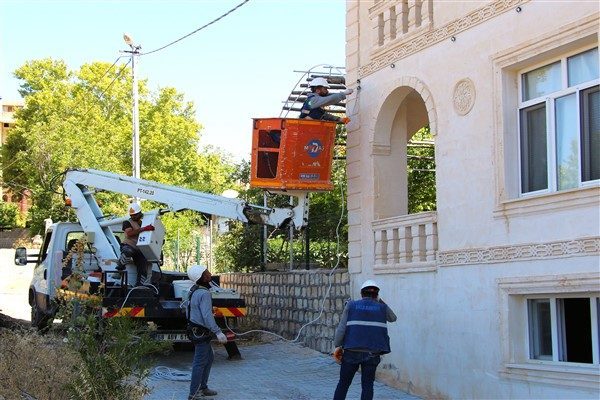 Dicle Elektrik&rsquo;ten Yeşilli&rsquo;ye 62 milyon TL&rsquo;lik enerji yatırımı:&nbsp;Enerji altyapısı baştan