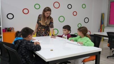 D&uuml;zce Belediyesi b&uuml;nyesinde faaliyet g&ouml;steren &Ccedil;ocuk &Uuml;niversitesi&rsquo;nde yeni eğitim-&ouml;ğretim d&ouml;nemi