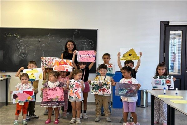 Okul &Ouml;ncesi &Ouml;ğretmeni Selin Uz Pamukoğlu&rsquo;nun rehberliğinde d&uuml;zenlenen ilk etkinlik