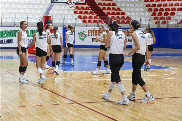Etimesgut&rsquo;u play-off turlarında temsil eden takım, 2025-2026 sezonuna da b&uuml;y&uuml;k