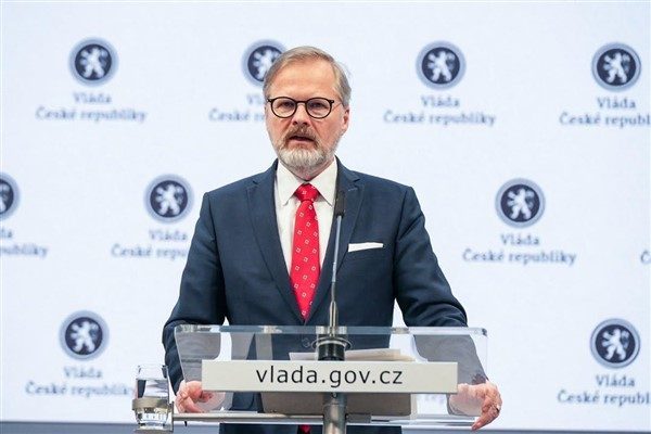 &Ccedil;ekya Başbakanı Fiala, ge&ccedil;en hafta, &Ccedil;ek sınırından kuş u&ccedil;uşu yaklaşık