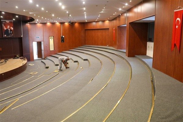 Belediye İş Merkezi i&ccedil;erisinde bulunan salon, vatandaşların ihtiya&ccedil;larını daha iyi