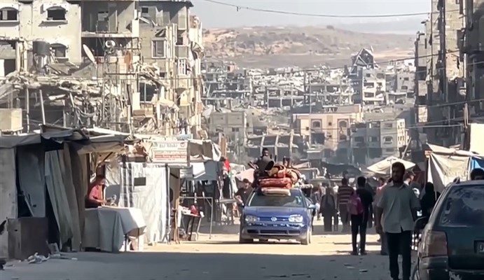 On binlerce, hatta y&uuml;z binlerce kişi, yoğun İsrail saldırılarından ka&ccedil;mak