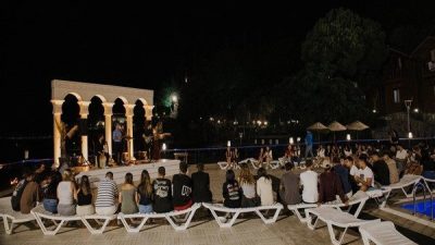Geleneksel hale gelen kamp bu yıl da ilgi g&ouml;rd&uuml;. Karacaali&rsquo;de