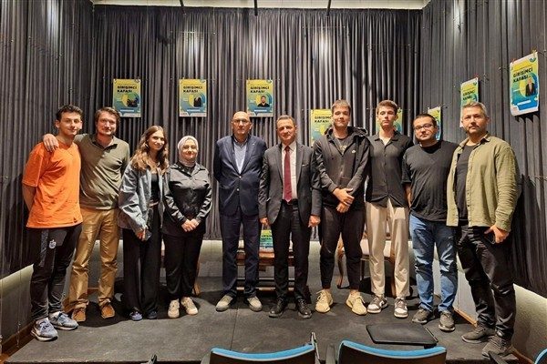 Sosyolog M&uuml;rvet &Ouml;z&ccedil;elik Doğan&rsquo;ın moderat&ouml;rl&uuml;ğ&uuml;nde ger&ccedil;ekleşen programda girişimciler, kendi deneyimlerini