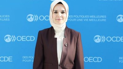 Aile ve Sosyal Hizmetler Bakanı Mahinur &Ouml;zdemir G&ouml;ktaş, İstanbul&rsquo;daki Dar&uuml;laceze&rsquo;de