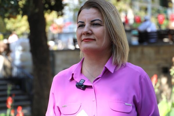 İzmit Belediye Başkanı Fatma Kaplan H&uuml;rriyet, Fevziye Camii yanındaki tuvaletlerin