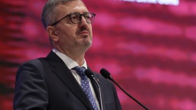 Cumhurbaşkanlığı İletişim Başkanı Burhanettin Duran,&nbsp;26 Eyl&uuml;l T&uuml;rk Dil Bayramı&rsquo;nı kutladı.