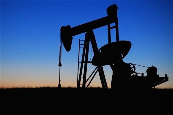 İnfo Yatırım&rsquo;ın raporunda petrol&uuml;n yeni işlem g&uuml;n&uuml;ne karışık bir seyir