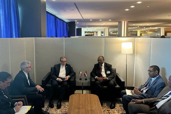 G&ouml;r&uuml;şmede, İran ile Sudan arasındaki ikili ilişkiler ele alındı ​​ve