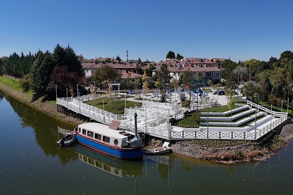 Eskişehir B&uuml;y&uuml;kşehir Belediyesi tarafından , yeni kamusal yaşam alanı&nbsp;İskele 26&nbsp;&nbsp;hizmete