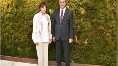 Ziyaret kapsamında ger&ccedil;ekleştirilen g&ouml;r&uuml;şmede Vali Şıldak, B&uuml;y&uuml;kel&ccedil;i Sancho ve heyetini