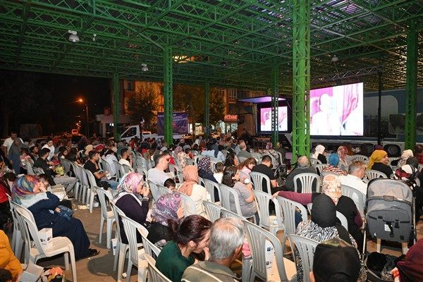 Yedişehitler Mahallesi Cuma Kapalı Pazaryerinde d&uuml;zenlenen etkinlikte &ccedil;ocuklar aktivitelerle eğlendi,
