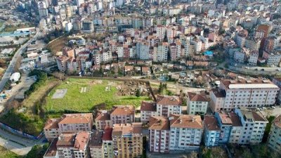 &Ccedil;evre Şehircilik ve İklim Değişikliği Bakanı Murat Kurum &ouml;nc&uuml;l&uuml;ğ&uuml;nde, İstanbul&rsquo;daki