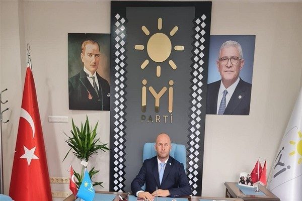 İYİ Parti Orhangazi İl&ccedil;e Başkanı B&uuml;lent Bakış, il&ccedil;ede s&uuml;ren terminal