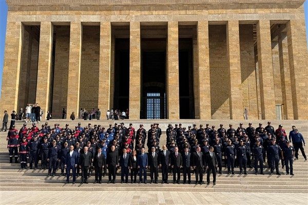 tfaiye Haftası&rsquo;nda İzmir B&uuml;y&uuml;kşehir Belediyesi İtfaiye Dairesi Başkanı Yaşar Korkmaz,