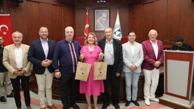 İzmit Belediye Başkanı Fatma Kaplan H&uuml;rriyet 13&rsquo;nc&uuml; Uluslararası İzmit Pişmaniye
