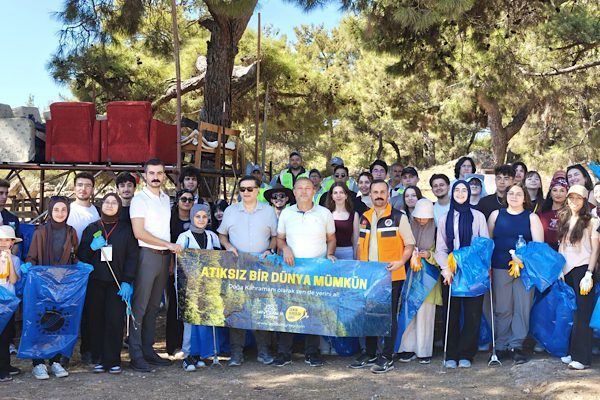 Kepez Belediyesi tarafından , 20 Eyl&uuml;l D&uuml;nya Temizlik G&uuml;n&uuml;&rsquo;nde Let&rsquo;s