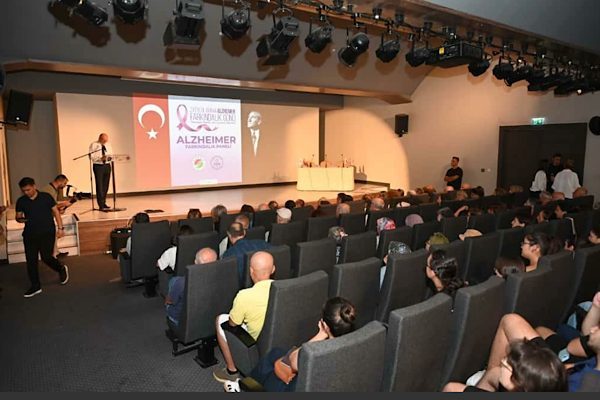Kepez Belediyesi tarafından , 21 Eyl&uuml;l D&uuml;nya Alzheimer G&uuml;n&uuml; kapsamında
