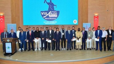 A&ccedil;ılışta konuşan Kırşehir Valisi Murat Sefa Demiry&uuml;rek, Ahilik k&uuml;lt&uuml;r&uuml;n&uuml;n uluslararası